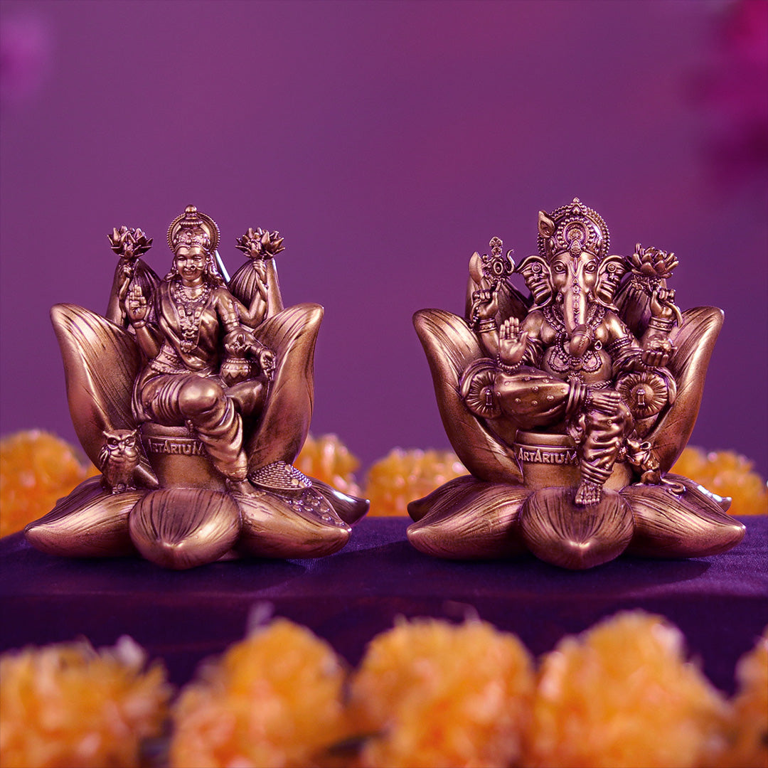 Padma Laxmi & Ganesha Idol